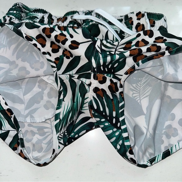 Women’s Tropical Leaf Leopard Swim or Beach Board Shorts Size Medium - Picture 4 of 11